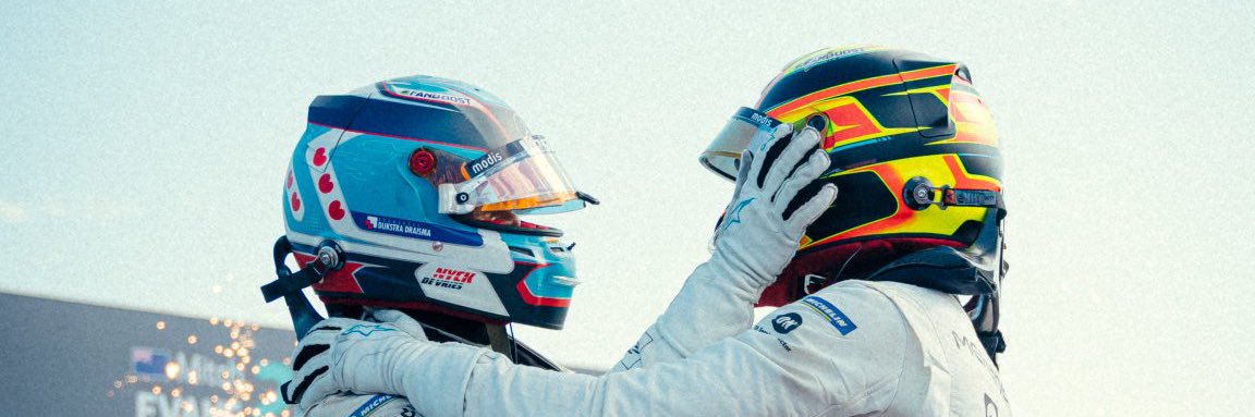 van_devries's profile banner image
