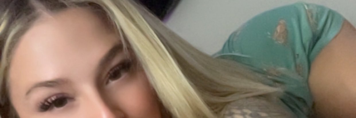 Mama K 🍍 banner