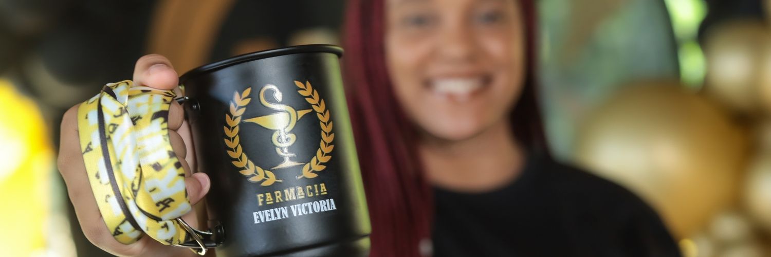 Evellynbri's profile banner image