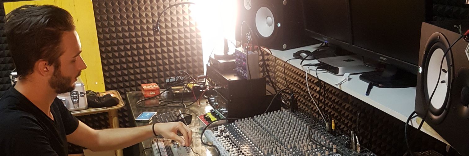 VashL909's profile banner image