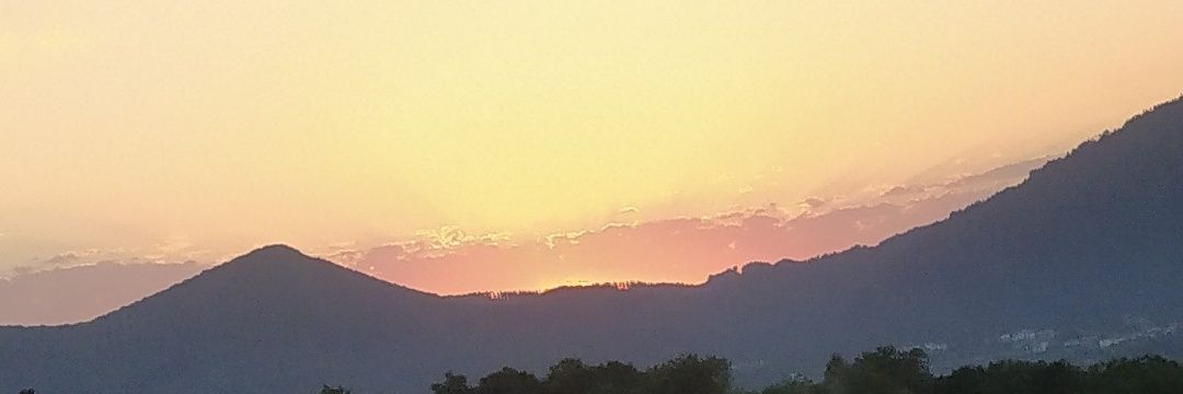 eukenira's profile banner image
