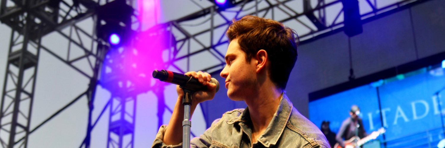seamlessriley's profile banner image