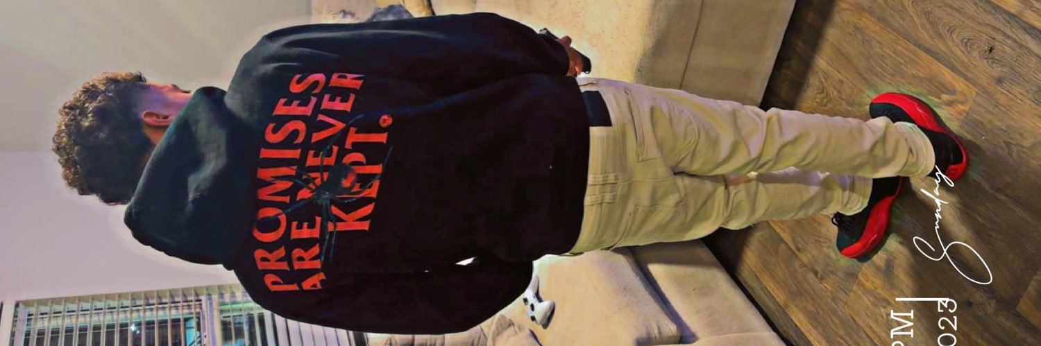zCammmm's profile banner image