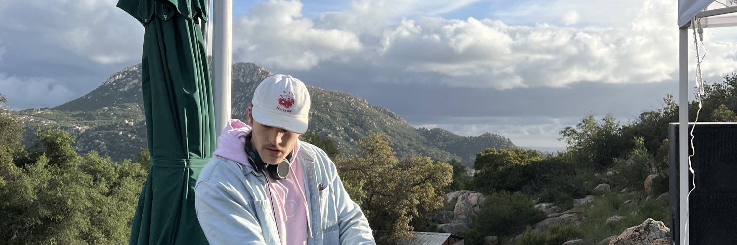 rwbenny's profile banner image