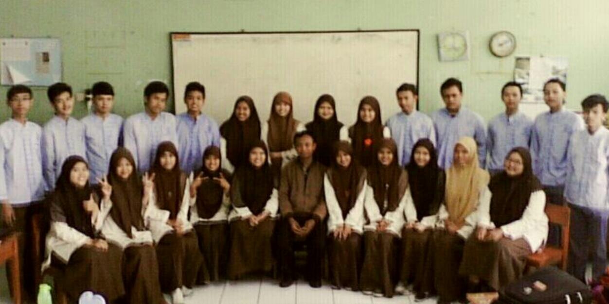 kelas12IPA's profile banner image