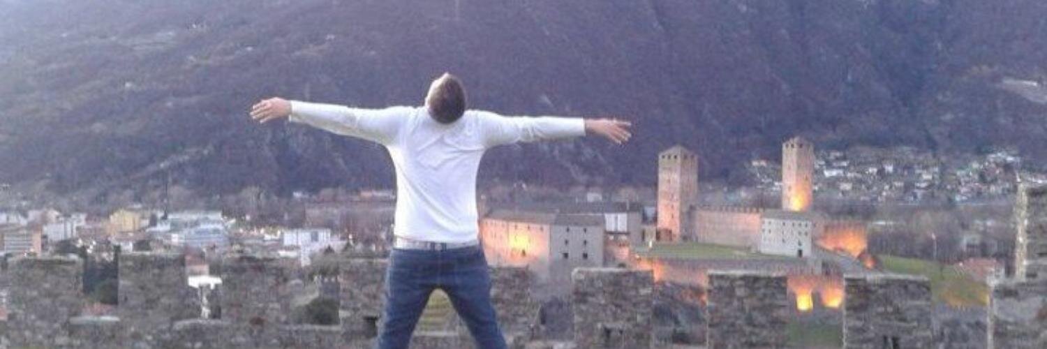 Ercristian's profile banner image