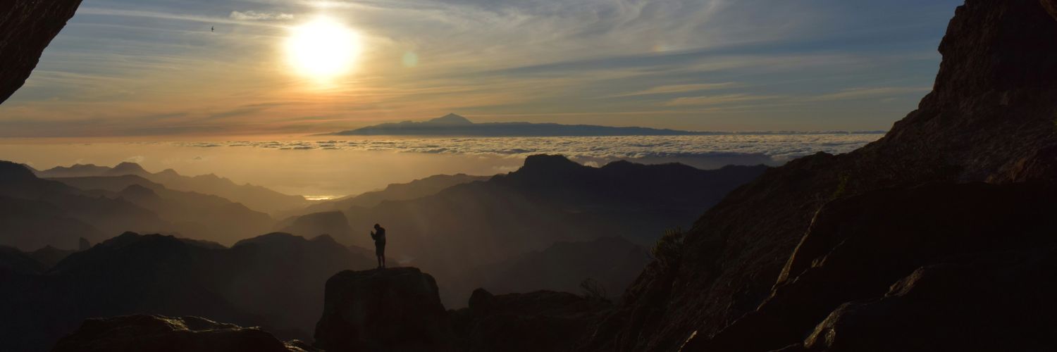 viccctoralvarez's profile banner image
