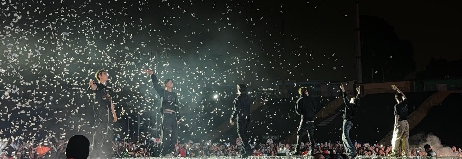 woniverseeee's profile banner image