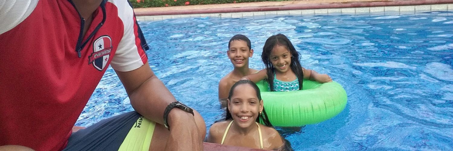 Moisés AlexisVergara banner