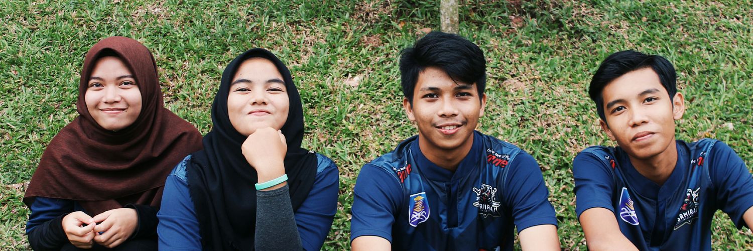 ___leenaaa's profile banner image