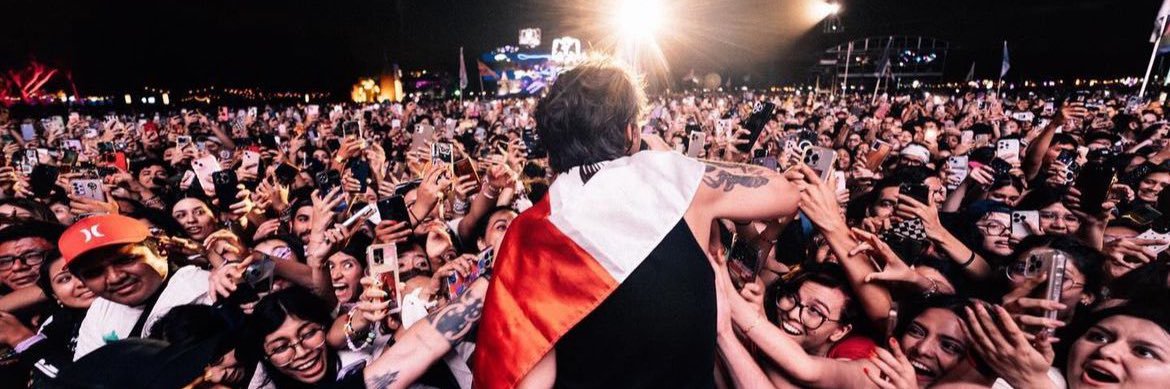 ixvzzc's profile banner image