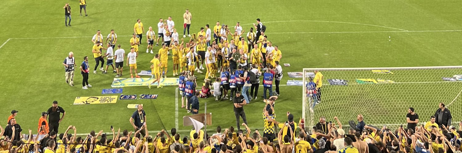 לאזטיץ׳ הוא בן זונה ! banner