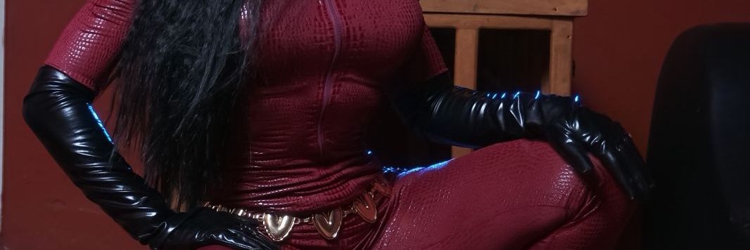 #QueenVictoriaDomina banner