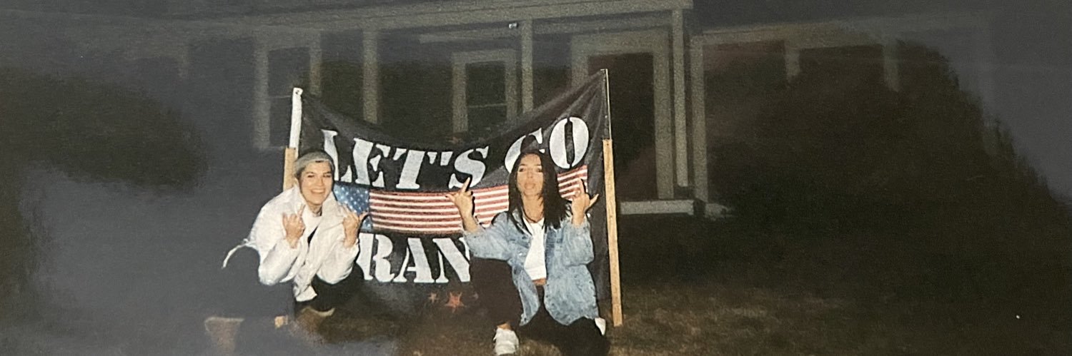 saraaa1025's profile banner image
