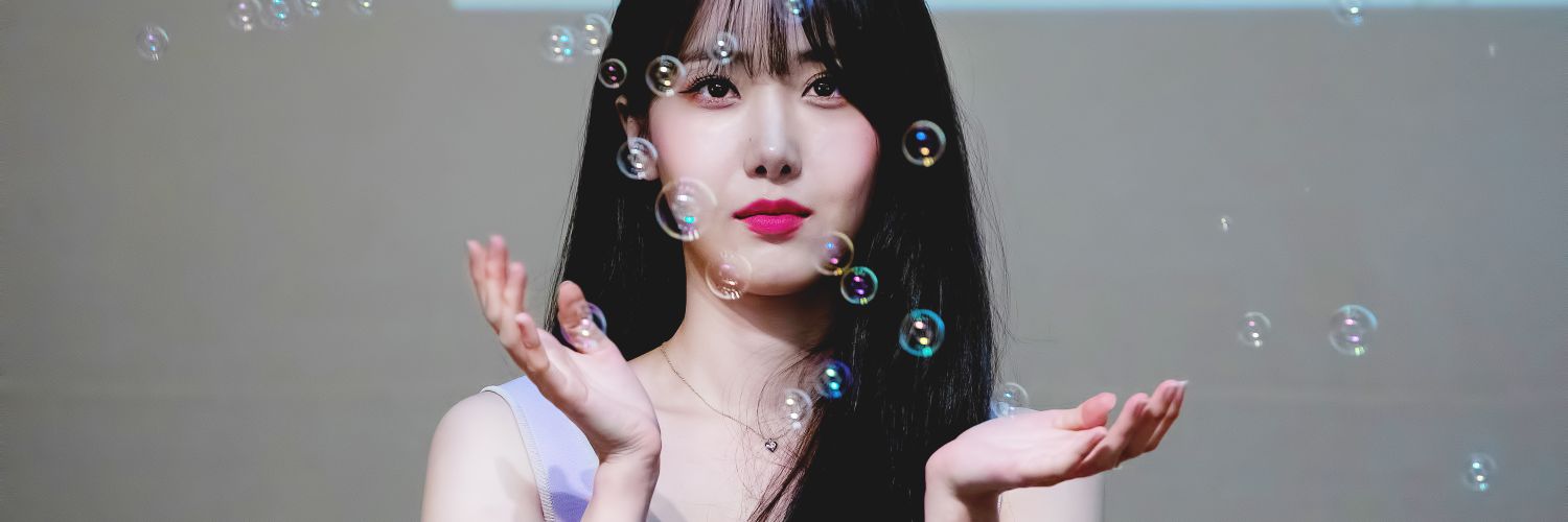 ElleMerald_'s profile banner image