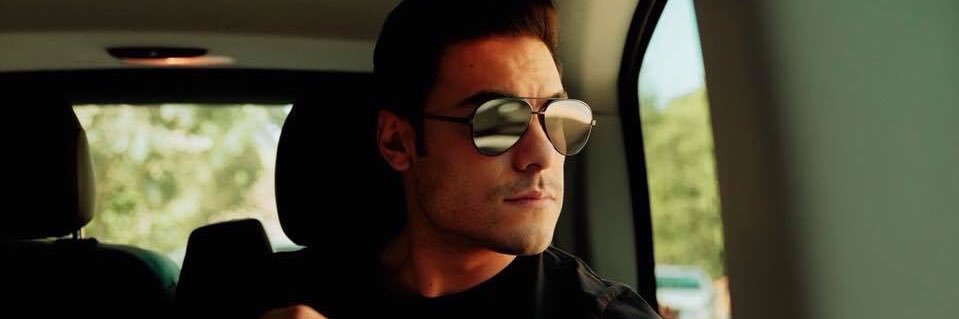 stivaliz's profile banner image