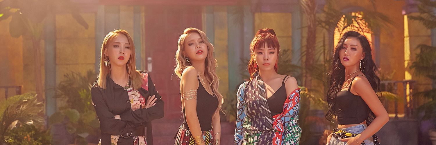 theiapril's profile banner image