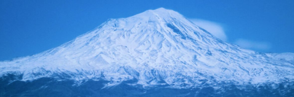 Gol-Peri 🏔️☀️ banner