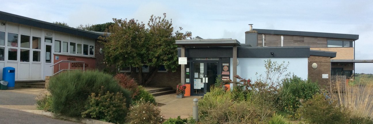 Ysgol Gymraeg Croesgoch banner