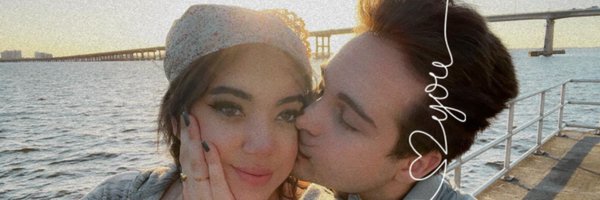 Zeynah Profile Banner