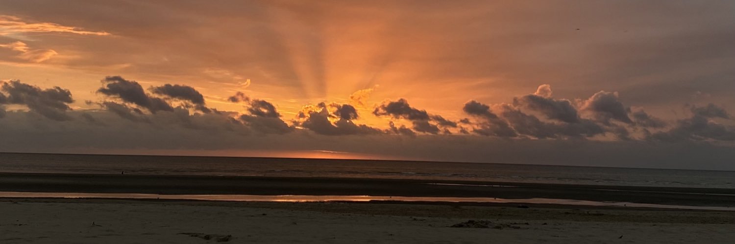 isntasin's profile banner image