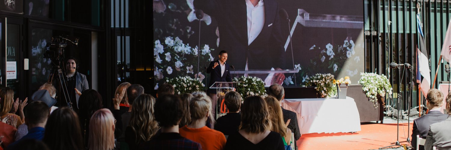 erikehasoo's profile banner image