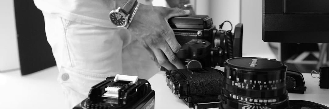 MakeuShutter's profile banner image