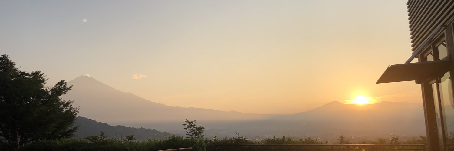 DanceMira's profile banner image