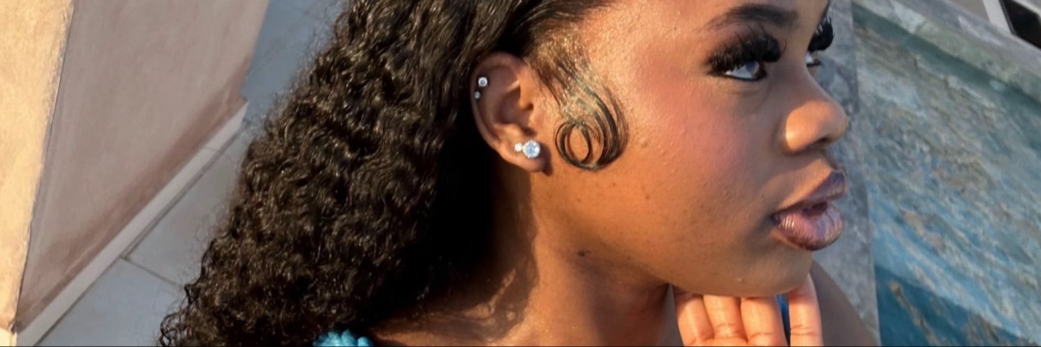 __SimplyShanaa's profile banner image