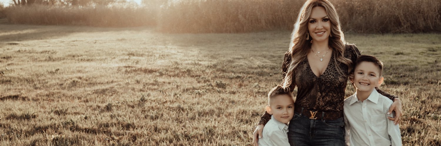 gabyw79's profile banner image