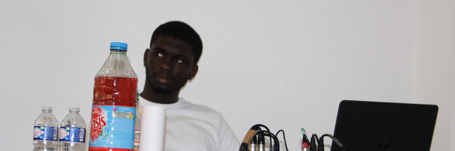 WALY🇸🇳 banner