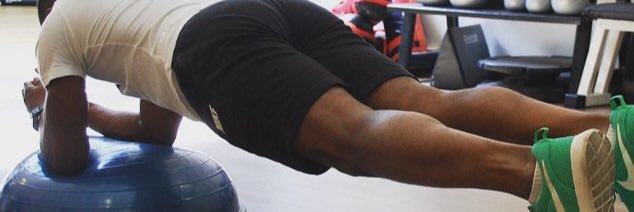 DELUXE banner