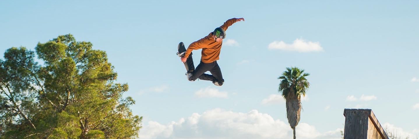 Elliot Sloan banner