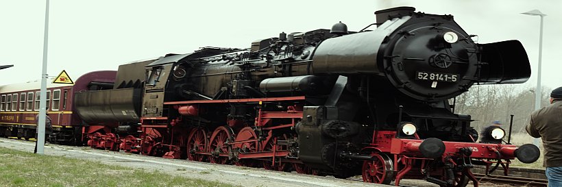 Thomas ( )⬛🟥🟨🚂⚽🧡 banner