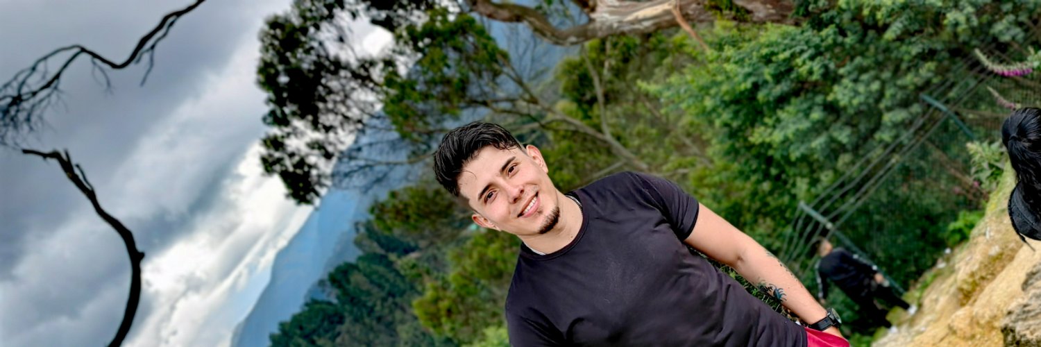 C4gomezc's profile banner image