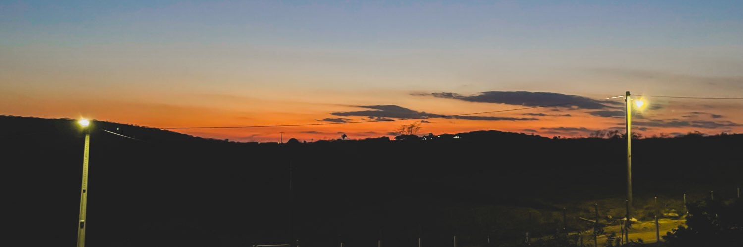 LucianeSanchess's profile banner image