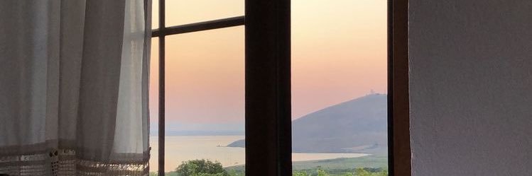 - banner