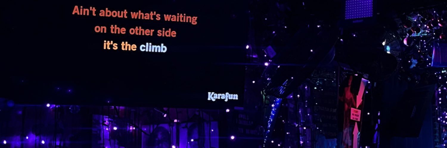 tatidleonn's profile banner image