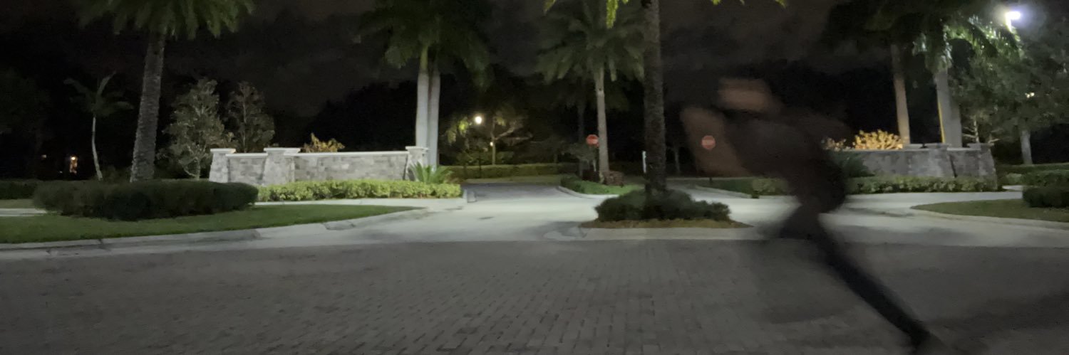 heldcaptiive's profile banner image