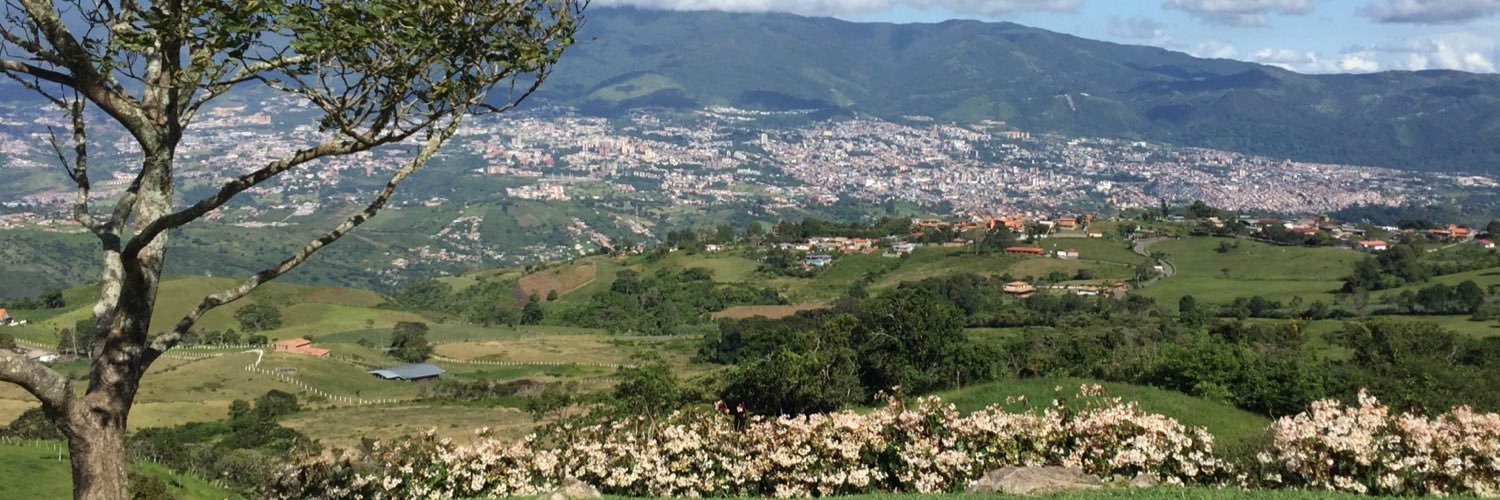 ClariEscobar's profile banner image