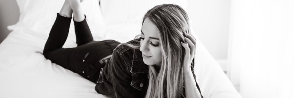 IzabelGray Profile Banner