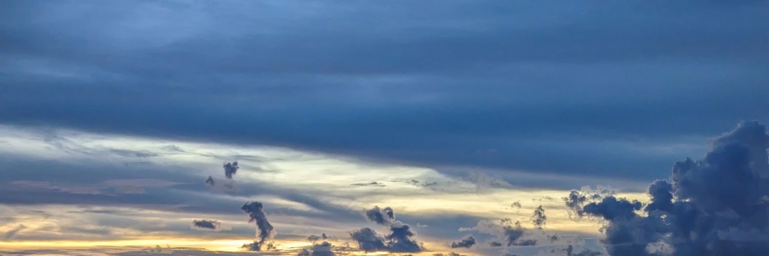 AnisaFarid's profile banner image