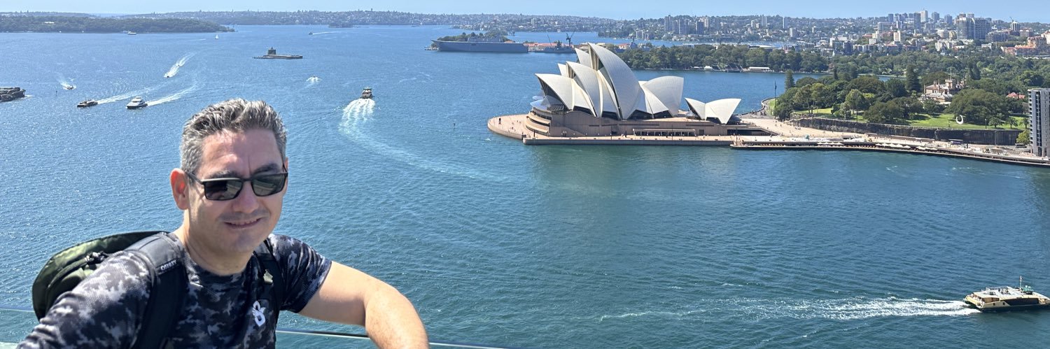 izzetusa's profile banner image
