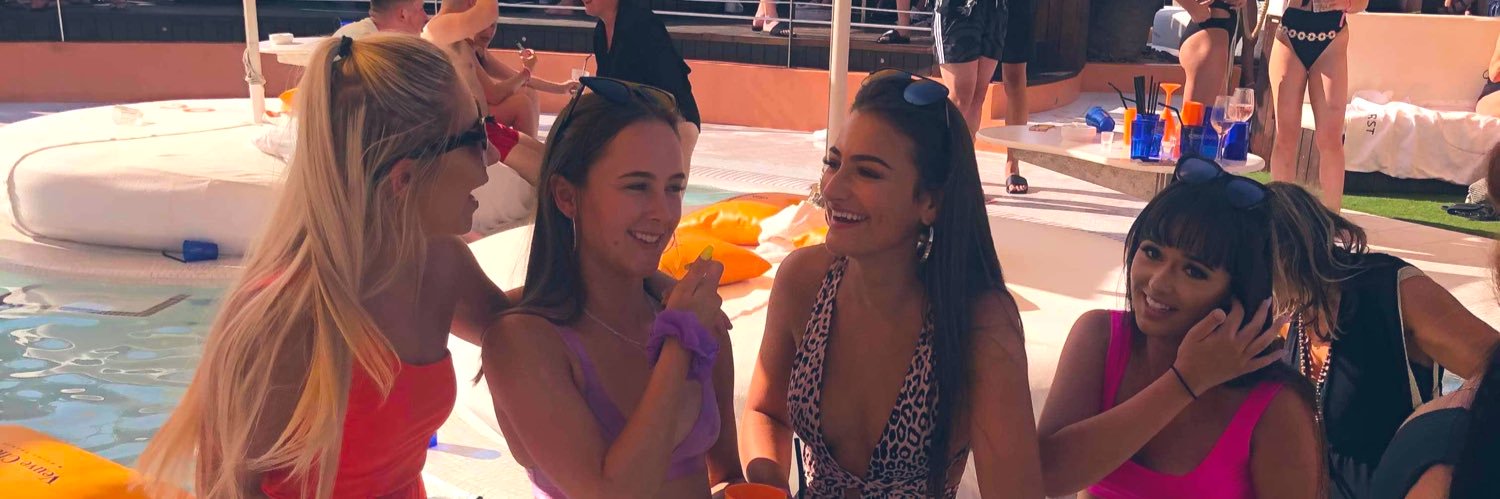 hannahpegs's profile banner image