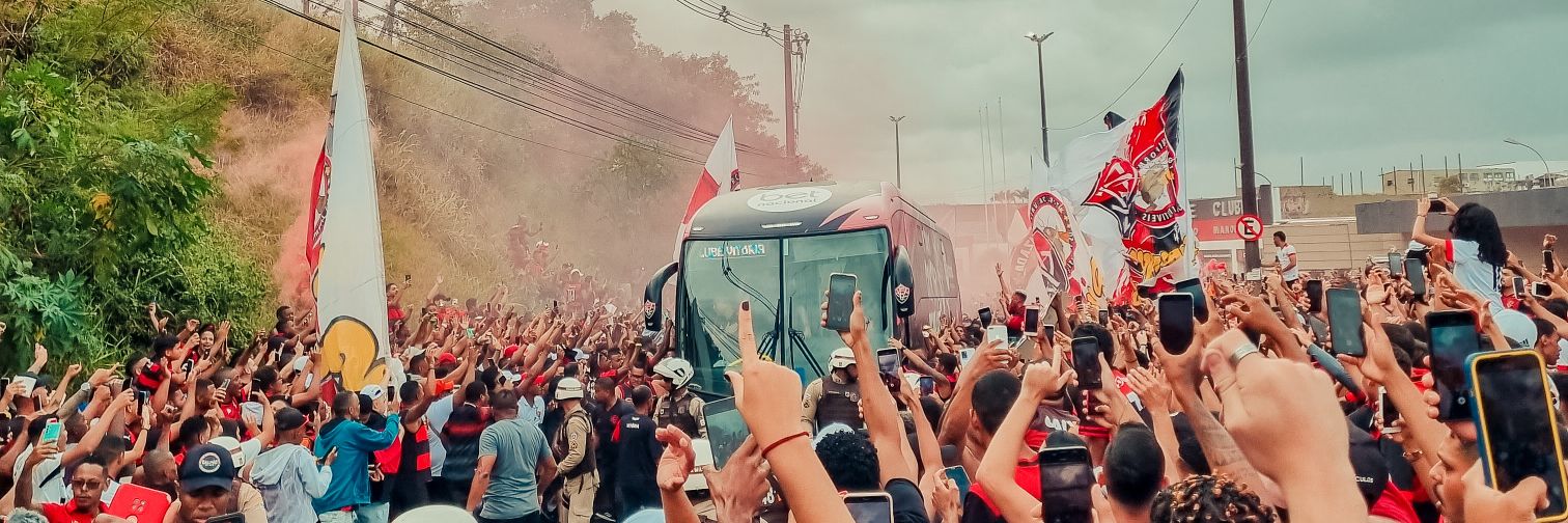 casribeiro's profile banner image