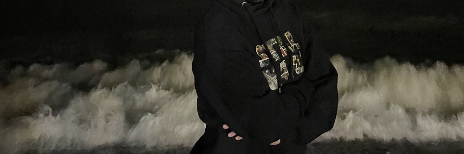 x_akem's profile banner image