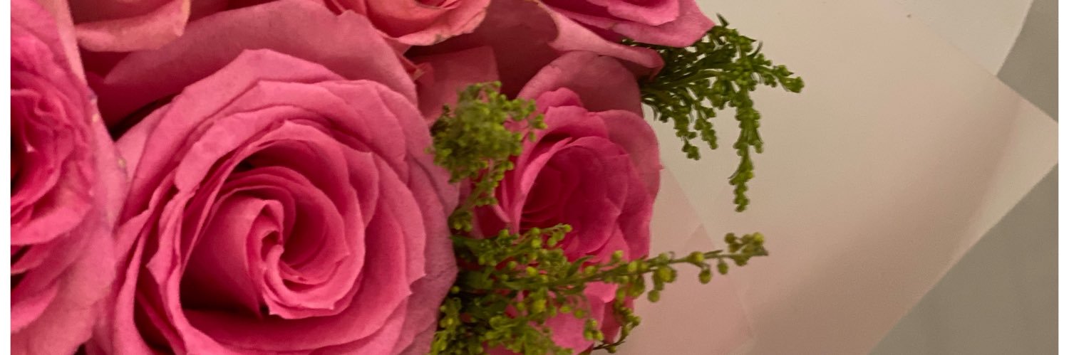 q8rose's profile banner image