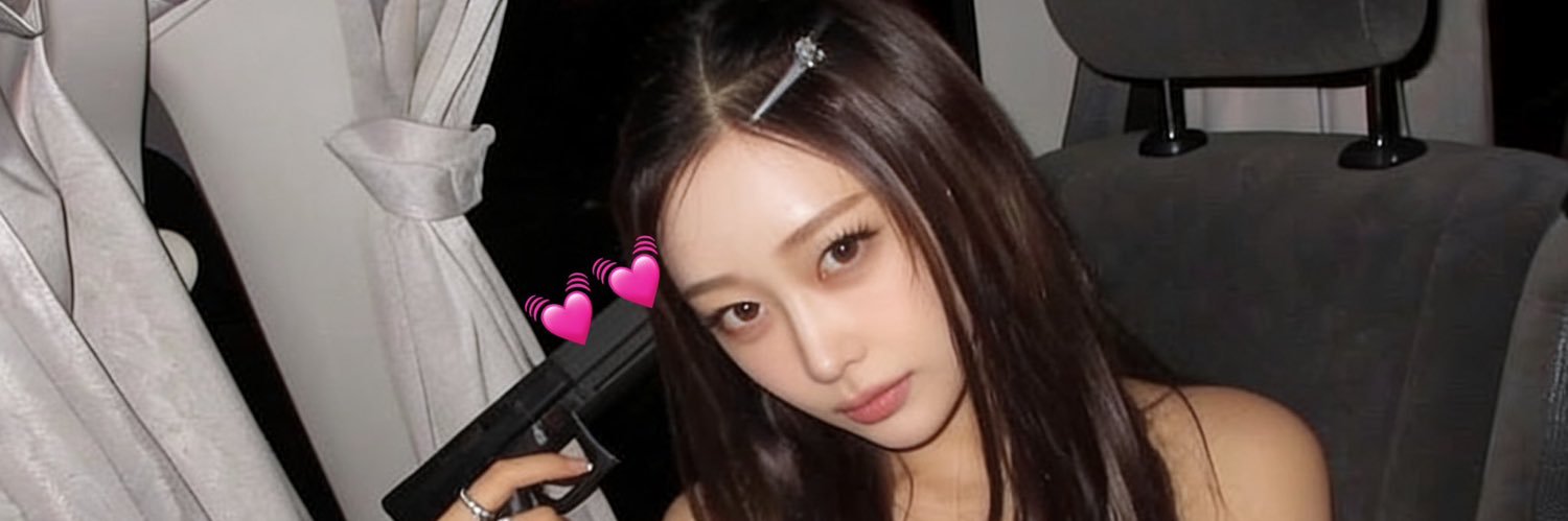 naninazria's profile banner image