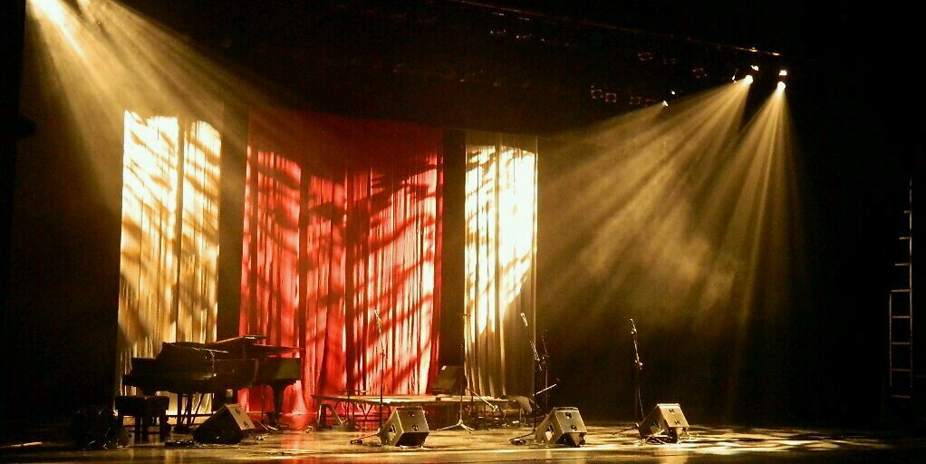 LightBooth's profile banner image