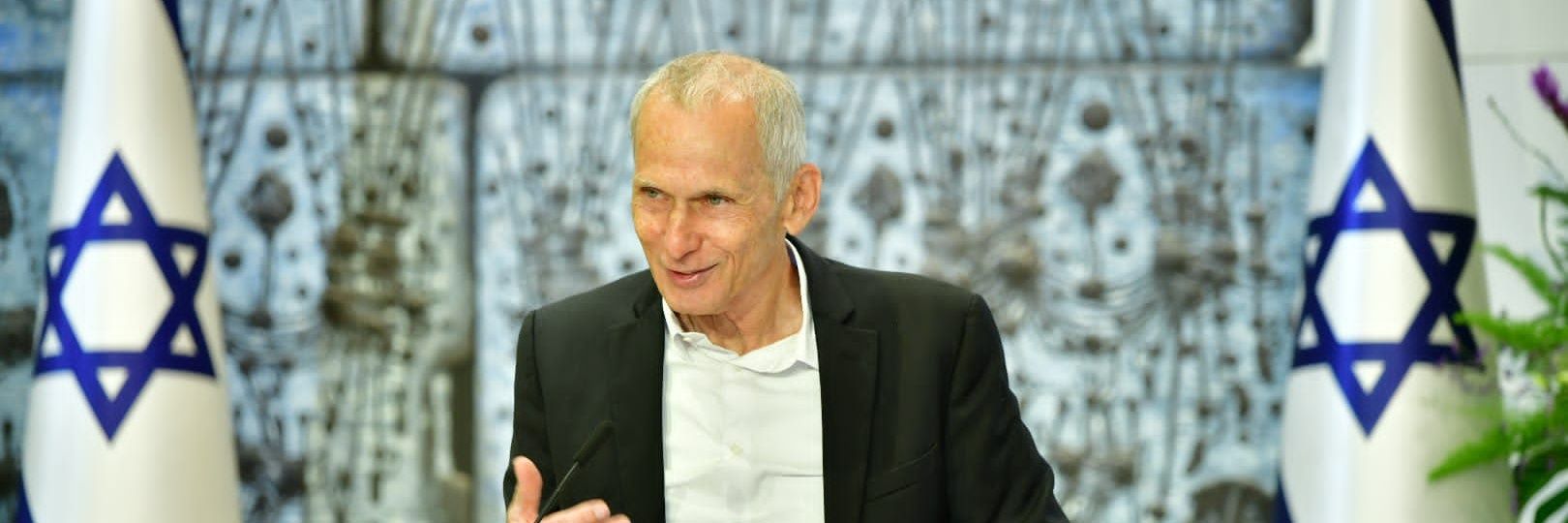 עמר בר-לב banner